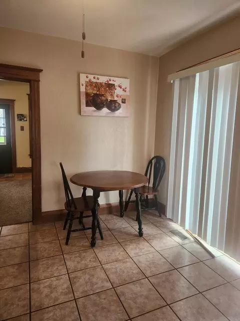 Dining - 1367 S 7th Ave, Kankakee, IL 60901 photo 1 of 1