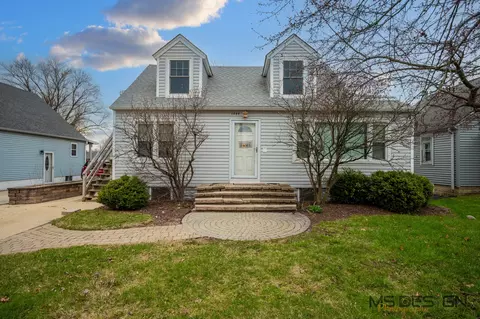 1044 Townsend St, Sycamore, IL 60178