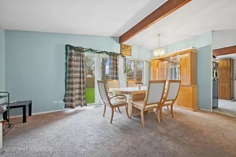 Dining - 107 W Jeffery Ave, Wheeling, IL 60090 photo 1 of 3