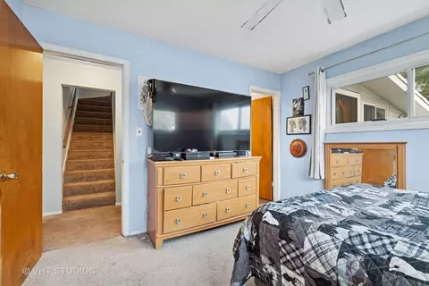 Bedroom - 107 W Jeffery Ave, Wheeling, IL 60090 photo 2 of 5