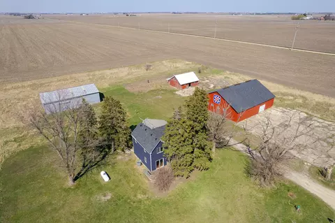 5885 Minnegan Rd, Shabbona, IL 60550