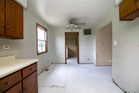 1320 S 3rd Ave, Kankakee, IL 60901 photo 6