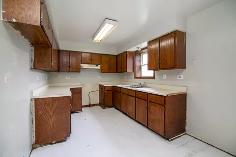 1320 S 3rd Ave, Kankakee, IL 60901 photo 5