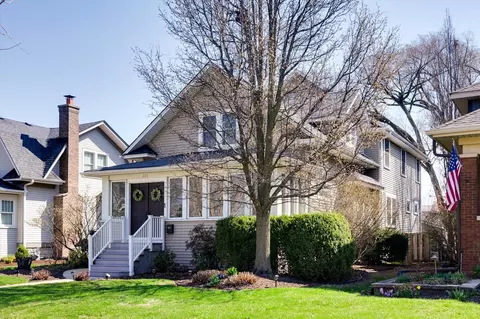 221 N Illinois St, Elmhurst, IL 60126