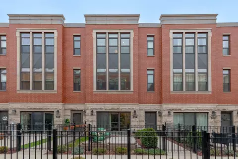 2237 W Coulter St #3, Chicago, IL 60608