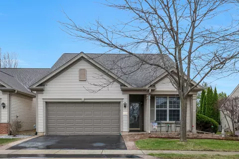 12422 Wedgemere Dr, Huntley, IL 60142