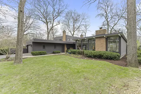 1916 Berkeley Rd, Highland Park, IL 60035