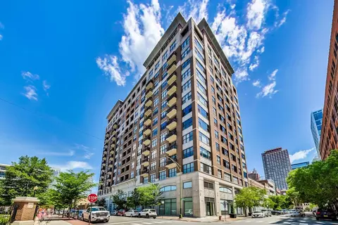 849 N Franklin St #417, Chicago, IL 60610