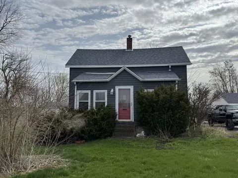 703 S Poplar St, Onarga, IL 60955