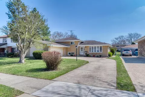 1735 W Woodland Ave, Addison, IL 60101