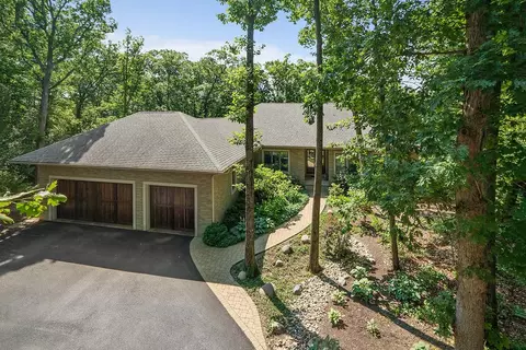 1340 Edgewood Ln, Northbrook, IL 60062