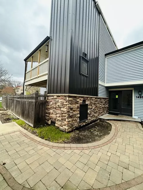 1495 S County Farm Rd #2-3, Wheaton, IL 60189