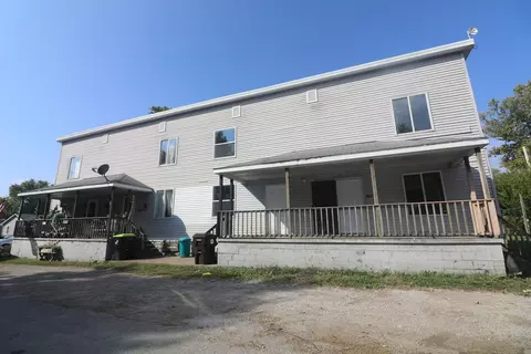 607 N Moore St, Clinton, IL 61727