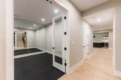 Entry Way - 274 E Crescent Ave, Elmhurst, IL 60126 photo 2 of 2