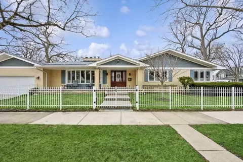 701 Lake Ave, Wilmette, IL 60091