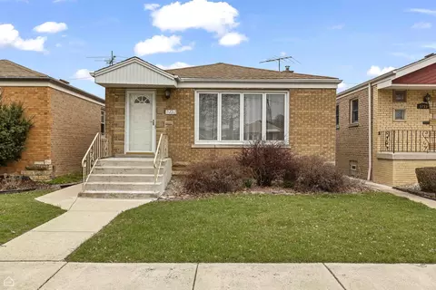 5753 S Moody Ave, Chicago, IL 60638