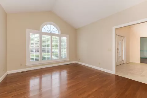 1907 Redbud Ln, Bloomington, IL 61704 photo 8