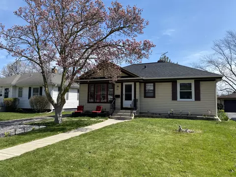 701 S Villa Ave, Villa Park, IL 60181