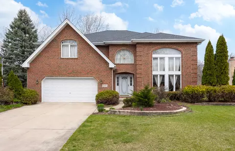 2324 Dunmore Dr, Darien, IL 60561