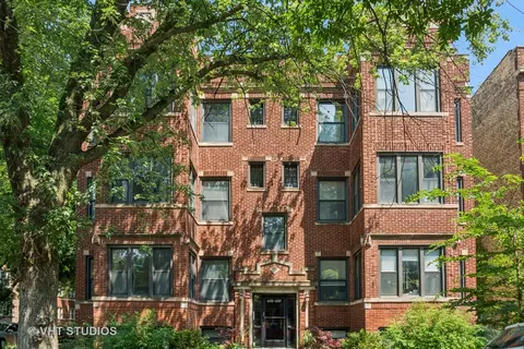 6455 N Bosworth Ave #2, Chicago, IL 60626