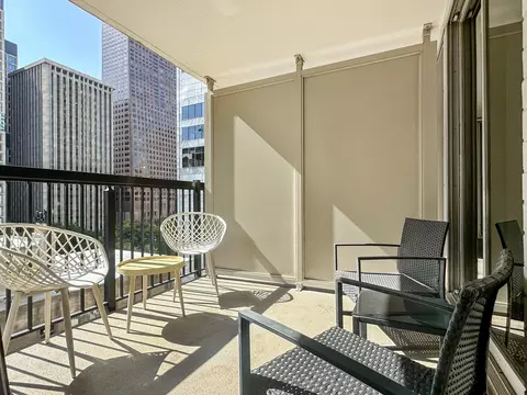 Exterior - 201 E Chestnut St #11F, Chicago, IL 60611 photo 1 of 3