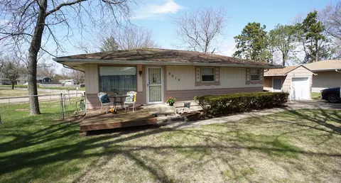 3215 Bavarian Ln, Rockford, IL 61109