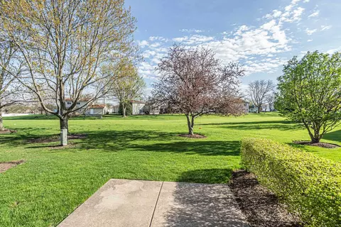 Exterior - 4511 Opal Dr, Hoffman Estates, IL 60192 photo 2 of 4
