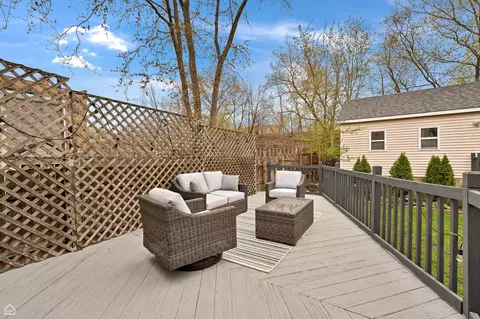 711 Custer Ave, Evanston, IL 60202 photo 2