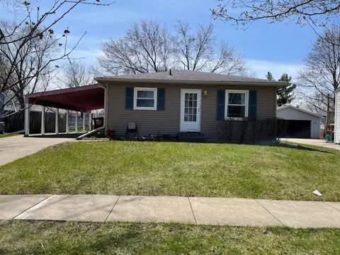 305 Southview Dr, Rochelle, IL 61068