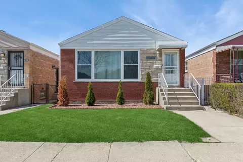 12446 S Honore St, Calumet Park, IL 60827