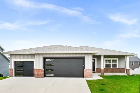 505 Raef Rd, Downs, IL 61736