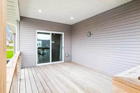 Exterior - 505 Raef Rd, Downs, IL 61736 photo 4 of 7