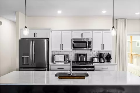 Kitchen - 505 Raef Rd, Downs, IL 61736 photo 2 of 4