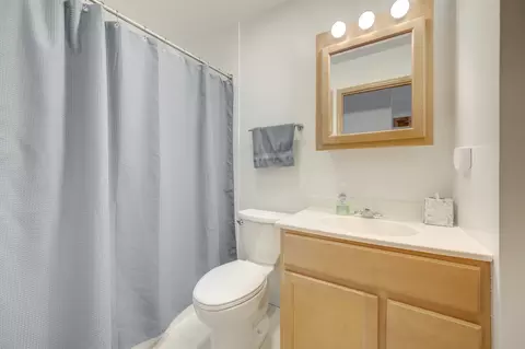 Bath - 1691 Valley Forge Ct #A, Wheaton, IL 60189 photo 1 of 1
