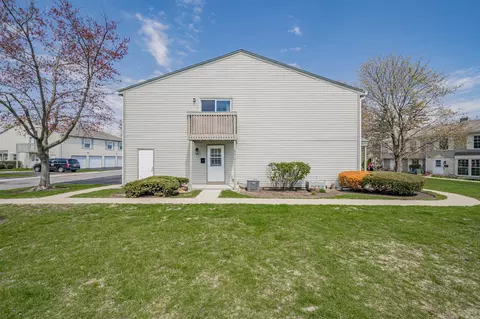 Exterior - 1691 Valley Forge Ct #A, Wheaton, IL 60189 photo 1 of 8