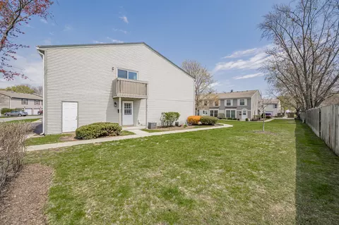 Exterior - 1691 Valley Forge Ct #A, Wheaton, IL 60189 photo 2 of 8