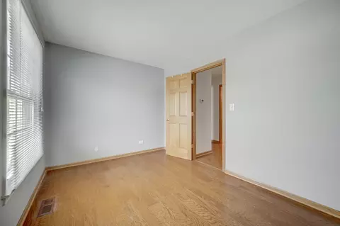 Bedroom - 1691 Valley Forge Ct #A, Wheaton, IL 60189 photo 2 of 6