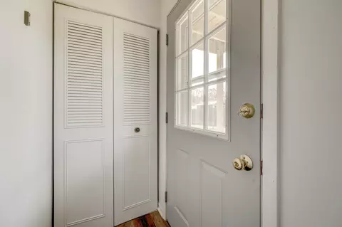 Entry Way - 1691 Valley Forge Ct #A, Wheaton, IL 60189 photo 1 of 2