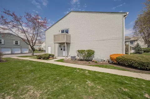 1691 Valley Forge Ct #A, Wheaton, IL 60189