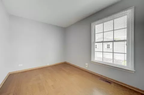Bedroom - 1691 Valley Forge Ct #A, Wheaton, IL 60189 photo 4 of 6