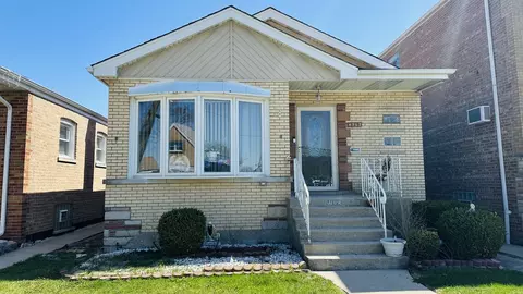 4953 S Laramie Ave, Chicago, IL 60638