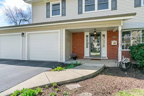 752 Ralph Ct, Wheaton, IL 60187 photo 2