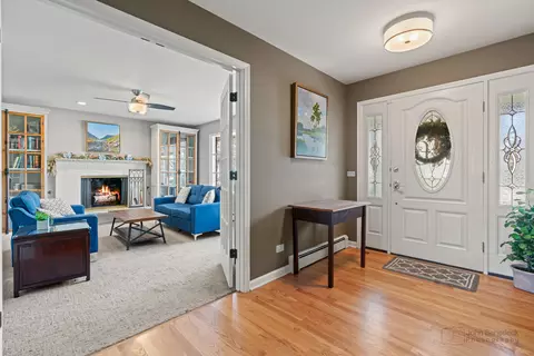 752 Ralph Ct, Wheaton, IL 60187 photo 3