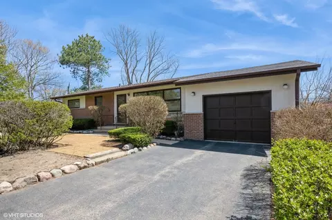 519 S Bennett Ave, Palatine, IL 60067