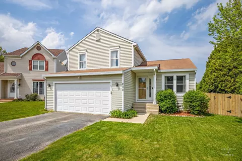 208 Sprucewood Ct, Round Lake Beach, IL 60073