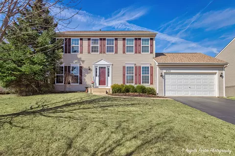 6740 Homestead Dr, Mchenry, IL 60050