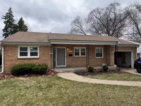 719 Emerson Dr, Rockford, IL 61108