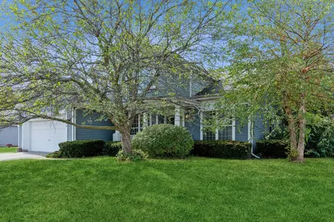 233 Mondovi Dr, Oswego, IL 60543