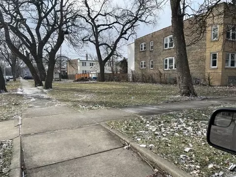 4901 W Cortez St, Chicago, IL 60651