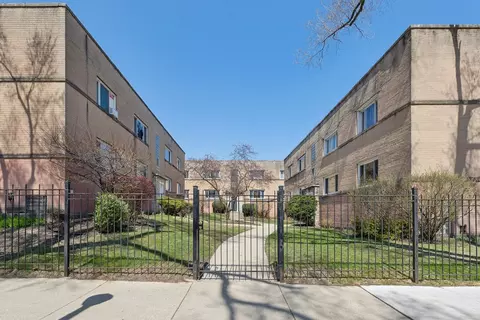 1700 W Jarvis Ave #B, Chicago, IL 60626